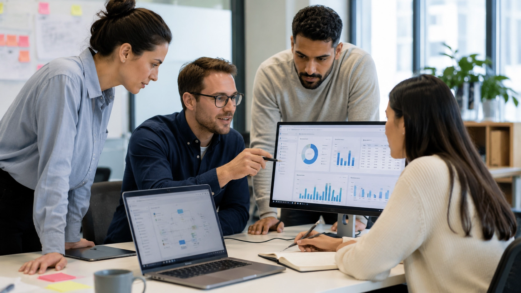 Equipo de HR Tech y People Analytics integrando datos de experiencia del empleado